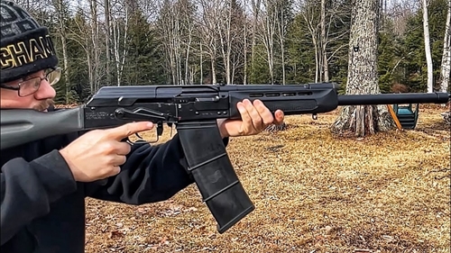 Saiga 12 - Khẩu shotgun trong hình hài huyền thoại AK-47